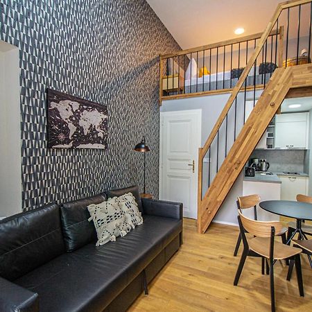 Main Train Station Apartment Close To The The Main Square! Praag Buitenkant foto