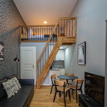 Main Train Station Apartment Close To The The Main Square! Praag Buitenkant foto