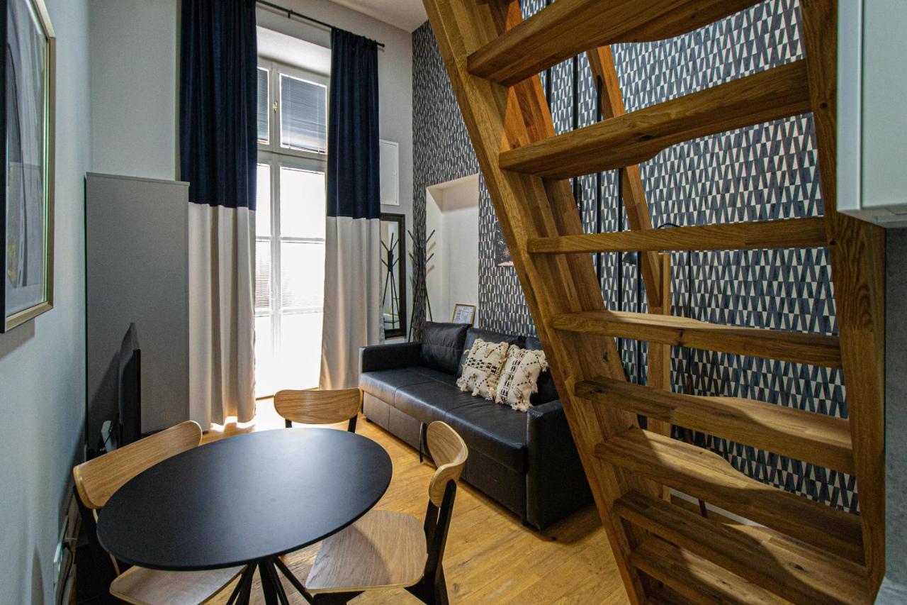 Main Train Station Apartment Close To The The Main Square! Praag Buitenkant foto