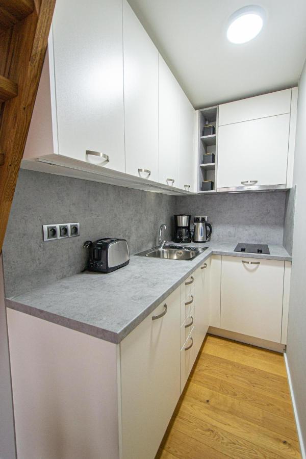 Main Train Station Apartment Close To The The Main Square! Praag Buitenkant foto