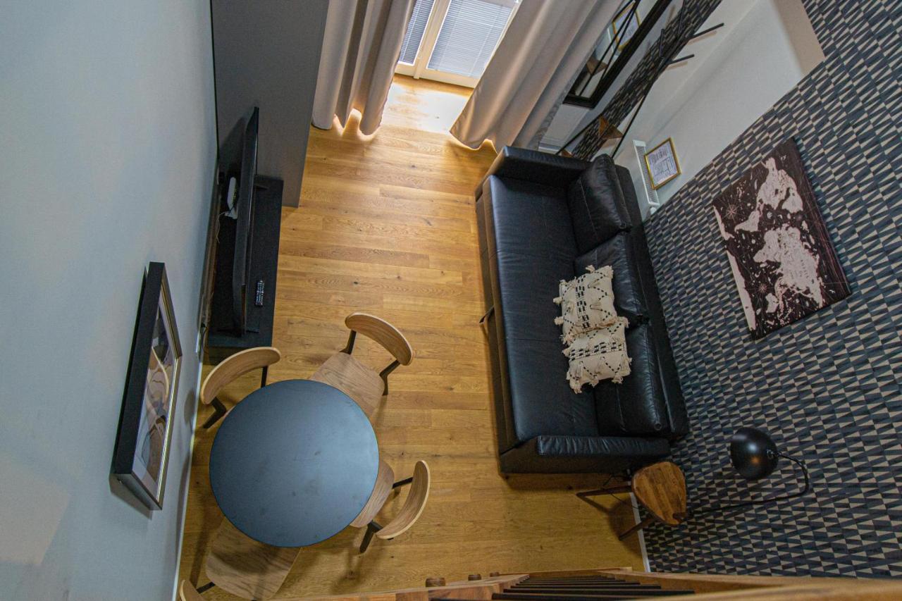 Main Train Station Apartment Close To The The Main Square! Praag Buitenkant foto