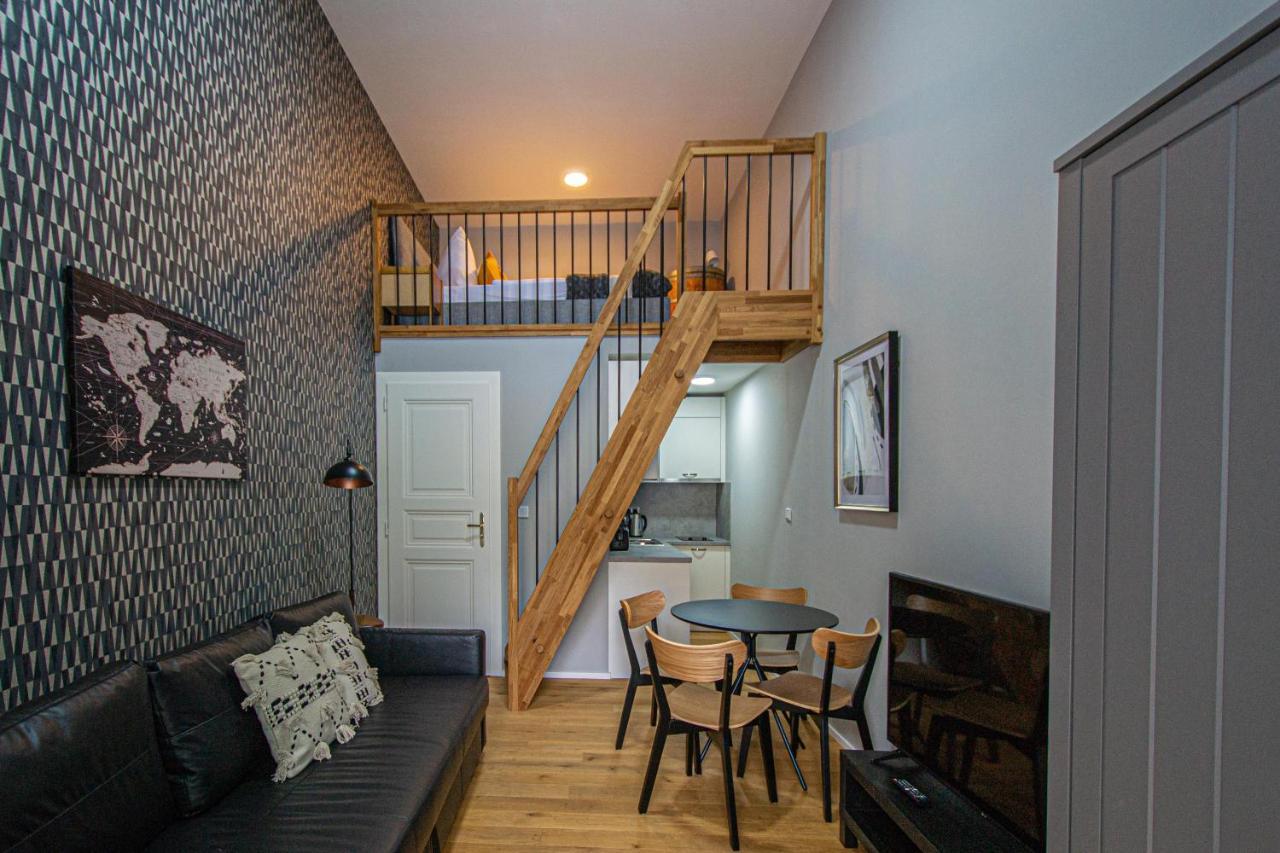Main Train Station Apartment Close To The The Main Square! Praag Buitenkant foto